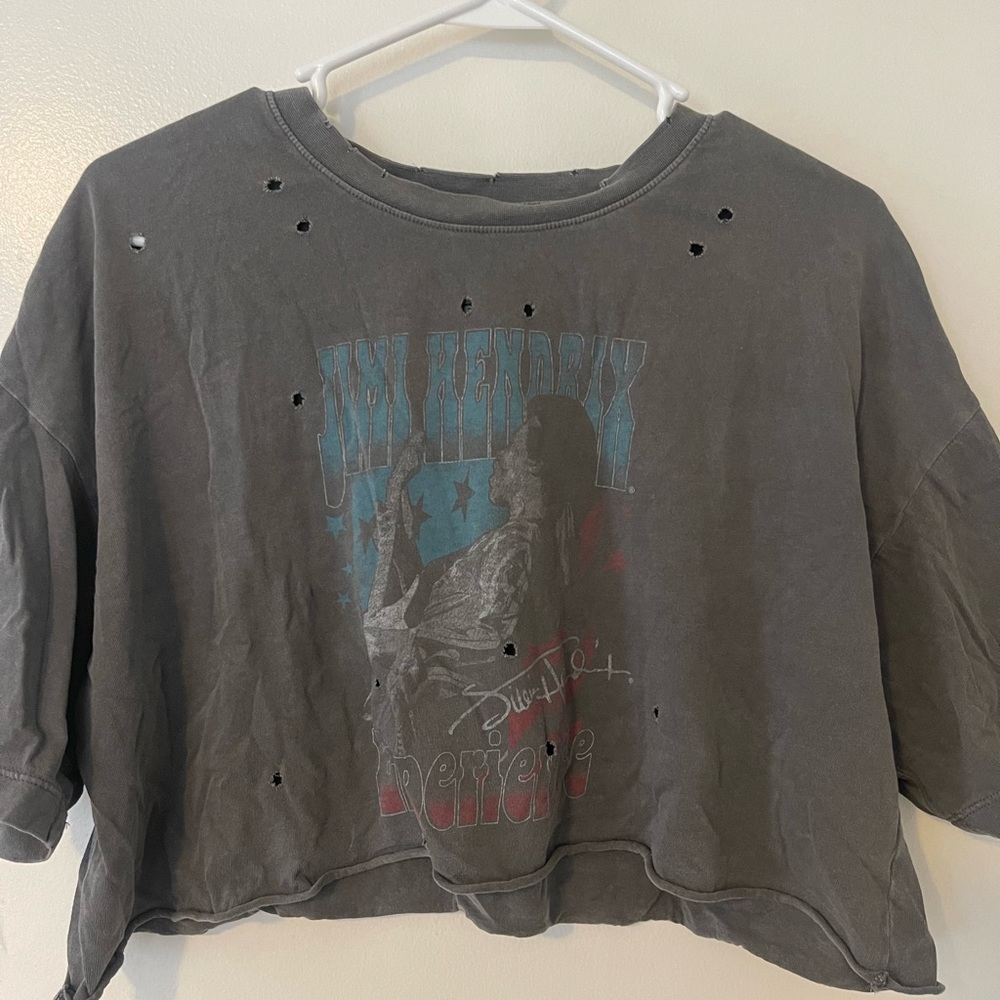 Cropped distressed graphic tee